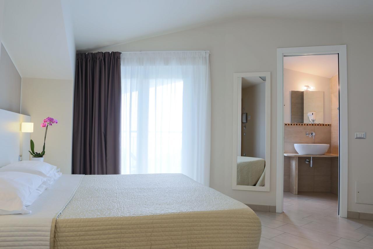 Hotel Beatrice Sirolo Eksteriør bilde